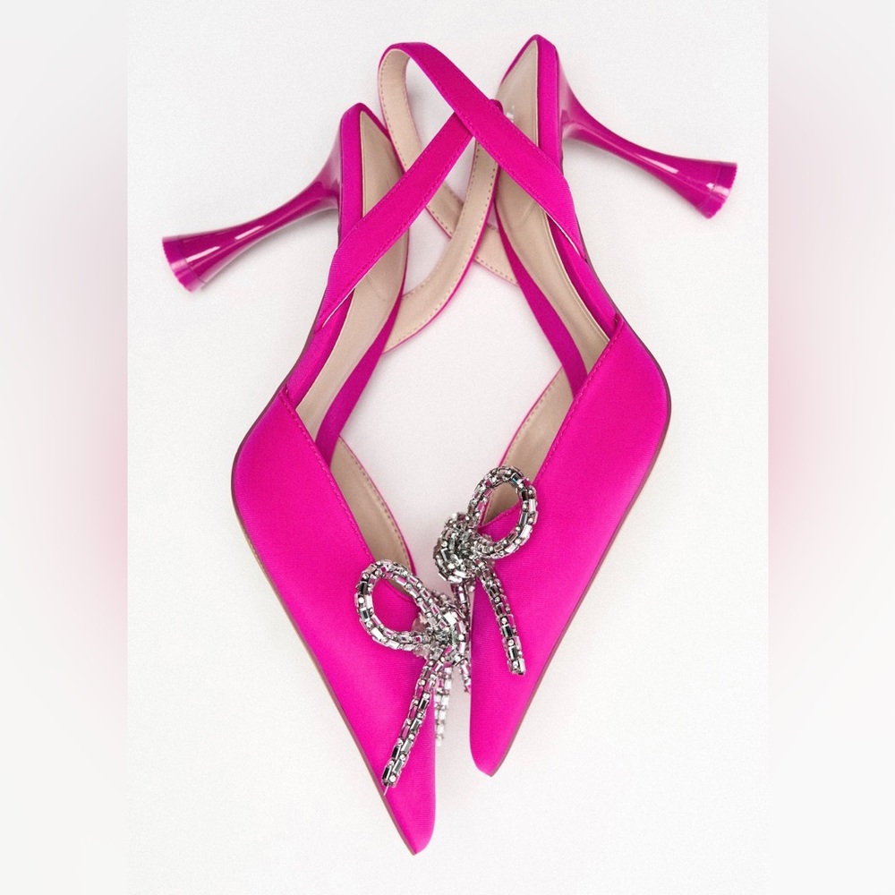 👠 ZARA- EMBELLISHED BOW HEELED SLINGBACKS